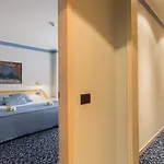Exe Boston Hotel 4*