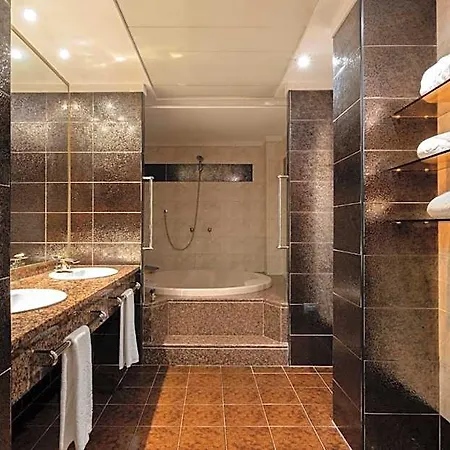 فندق Exe Boston 4*