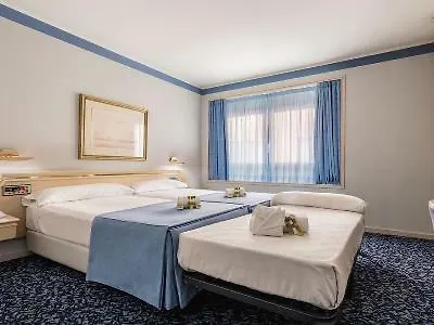 Otel Exe Boston 4*